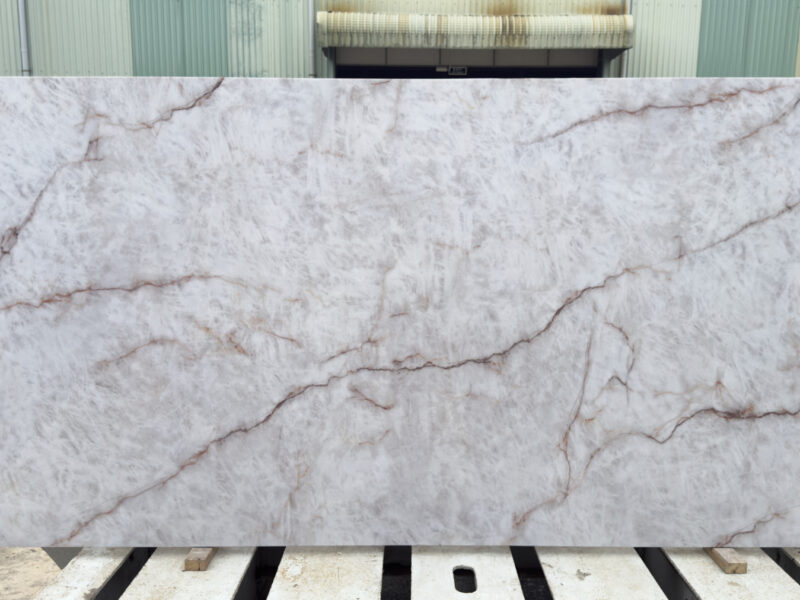 Matterhorn – 380 Quartz