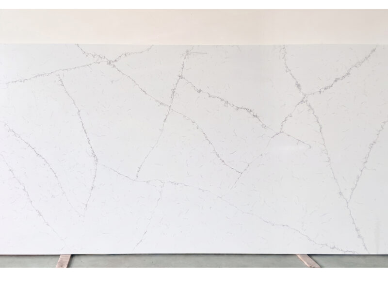 Calacatta Cranny – 380 Quartz