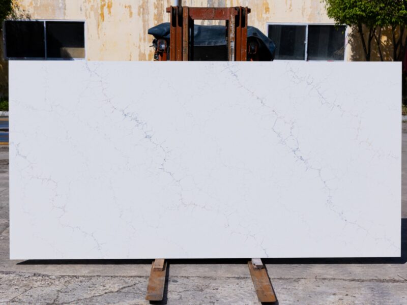 Calacatta Lavasa Gold – 380 Quartz