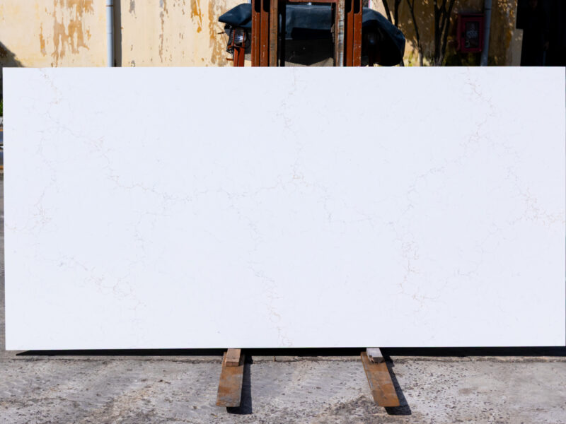 Calacatta Vena Gold – 380 Quartz