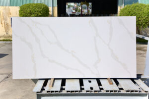 Calacatta Garnet – 380 Quartz