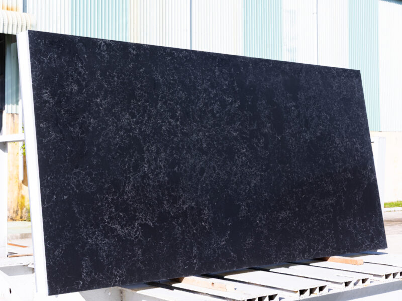 Carrara Black – 380 Quartz