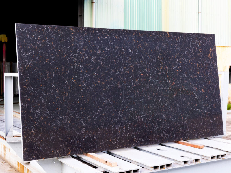 Titan – 380 Quartz