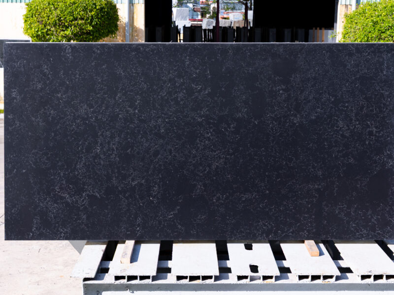 Carrara Black – 380 Quartz