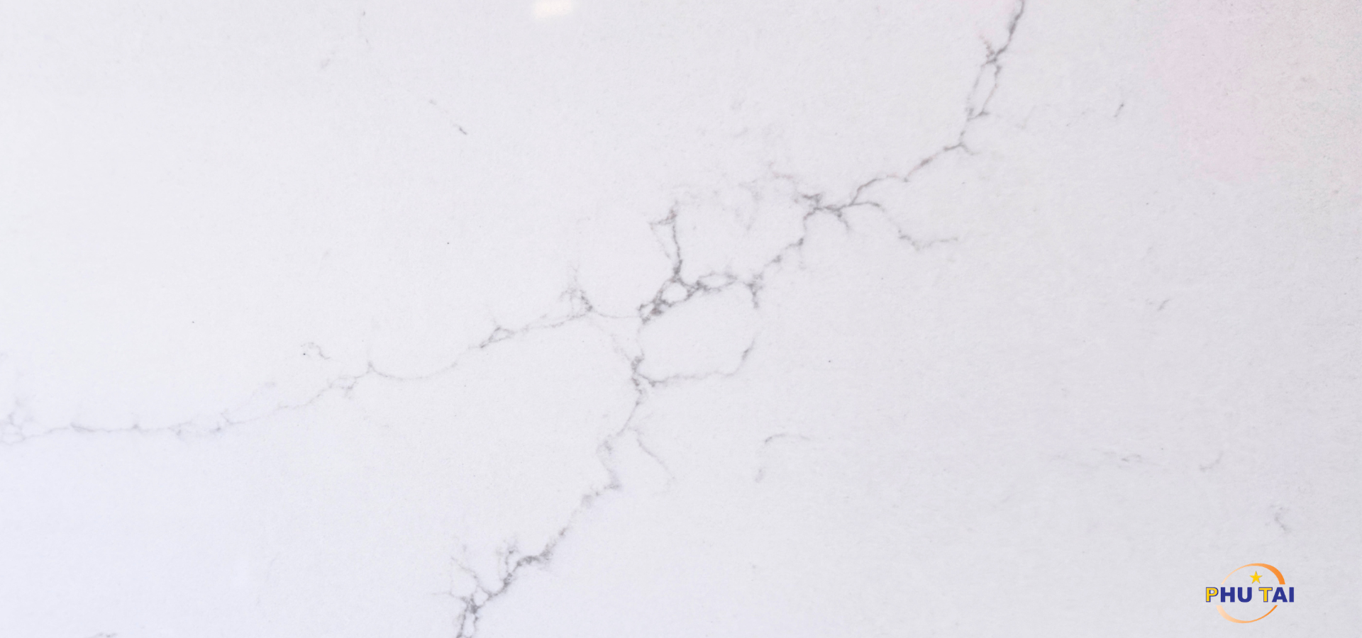 Calacatta Smoky – 380 Quartz