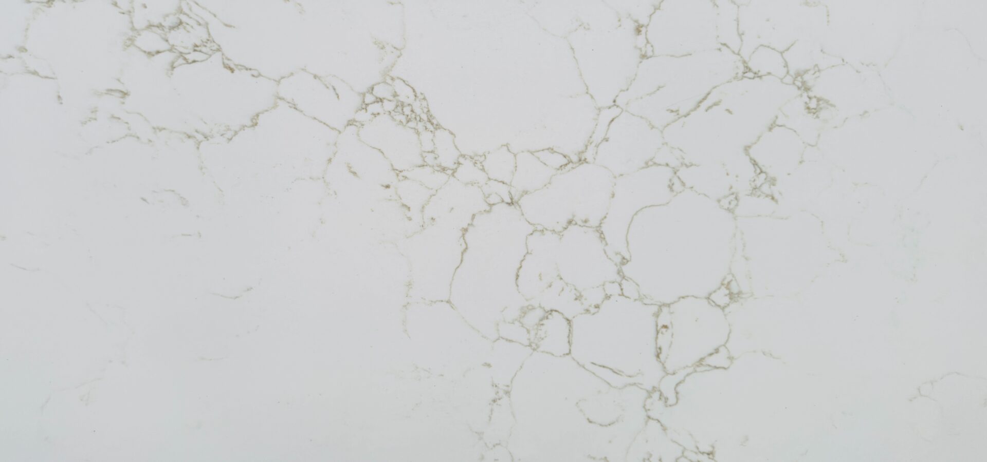 Calacatta Mysterio Gold – 380 Quartz