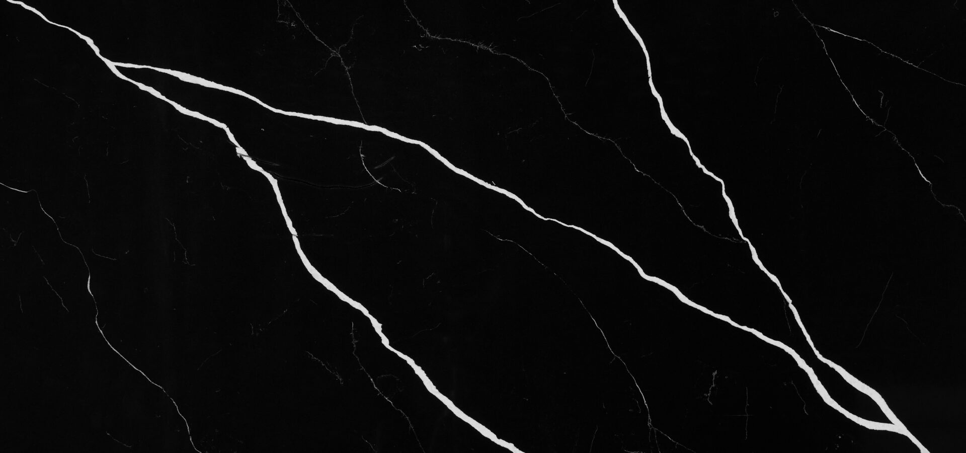 Calacatta Black Maracaibo – 380 Quartz