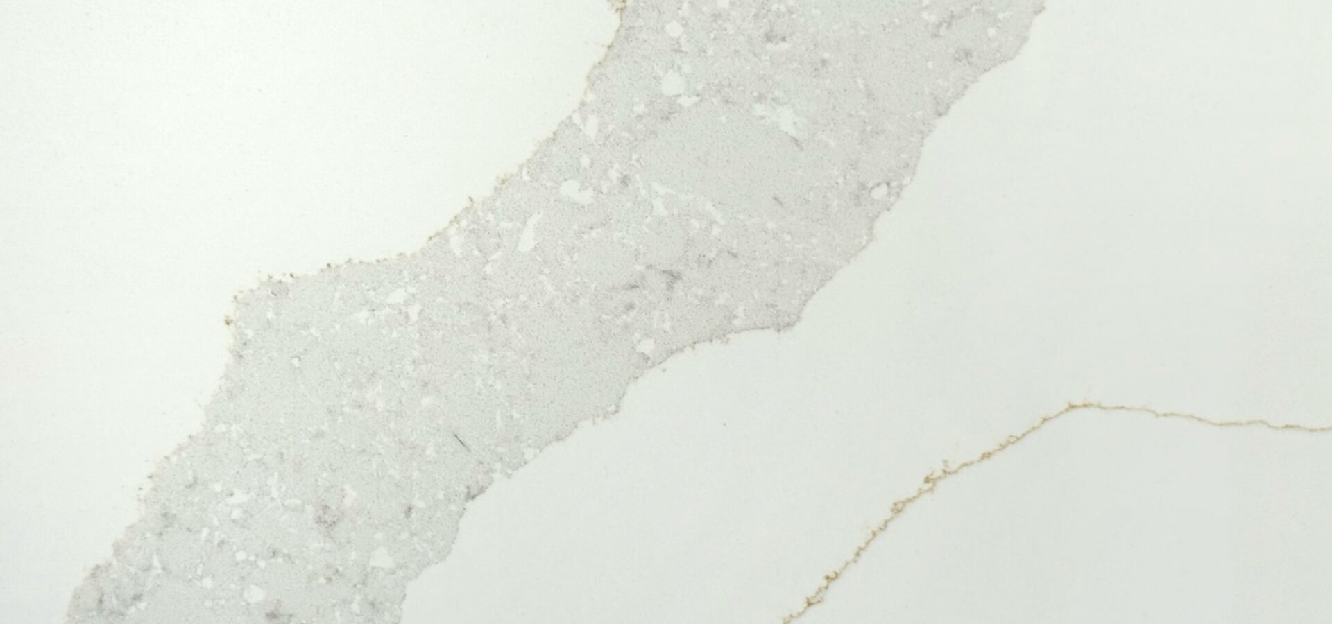 Calacatta Supreme – 380 Quartz